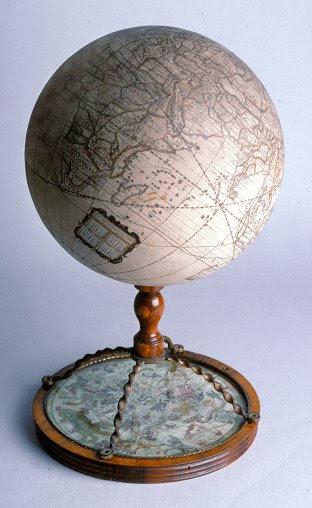 ANTIQUE MAPS AND CARTOGRAPHY