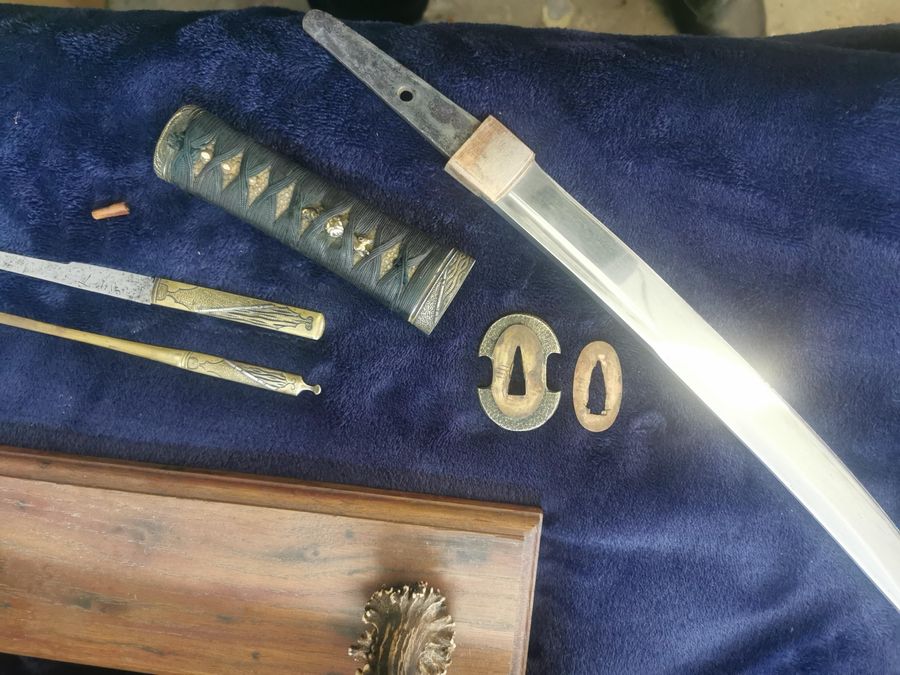 ANTIQUE ARMS & ARMOUR
