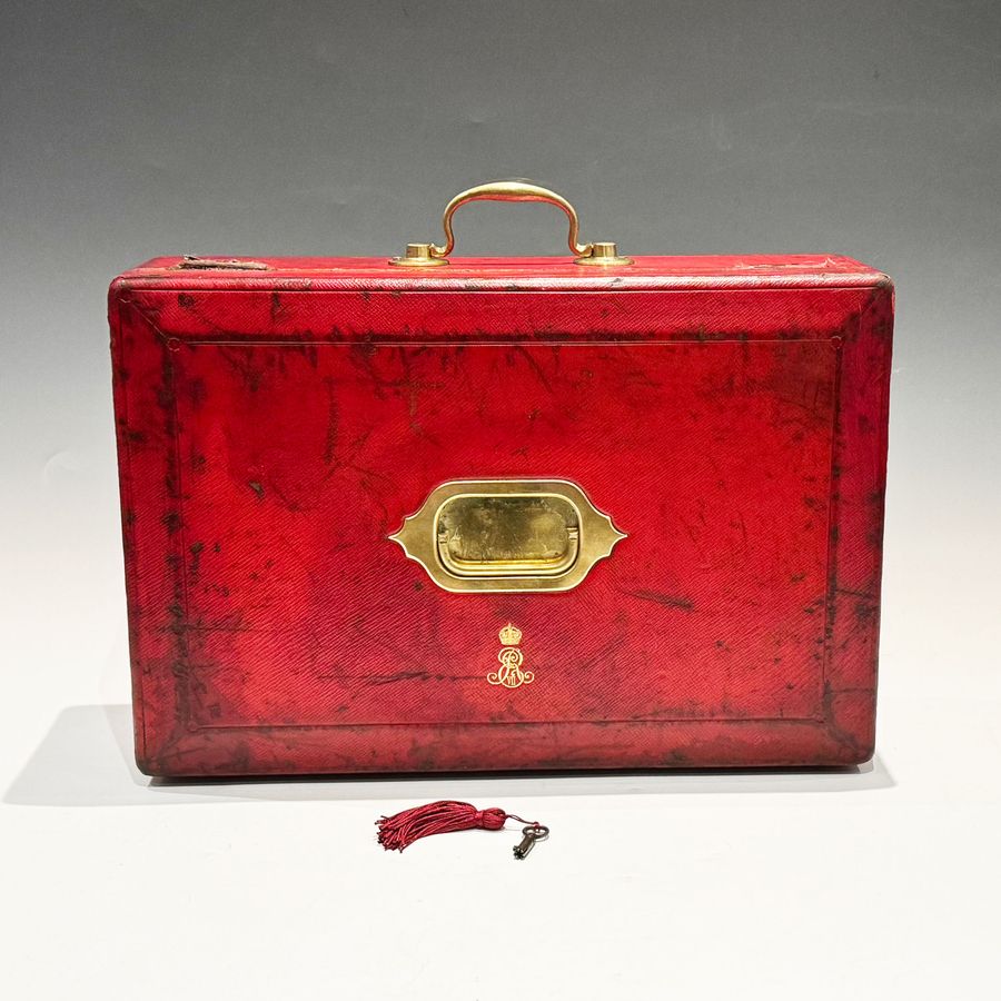 ANTIQUE BOXES